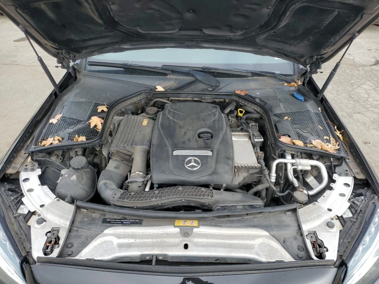 Mercedes-Benz C 300 * KEYLESS* ПАНО* КОЖА* ПОДГРЕВ* КАМЕРА* 360* , снимка 11 - Автомобили и джипове - 54021433