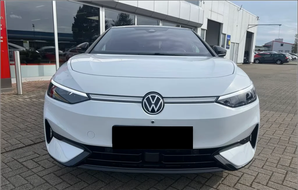 VW ID.7 77 kWh* DISTR* KEYLESS* CAM* HEAD-UP* CARPLAY* , снимка 2 - Автомобили и джипове - 54069044