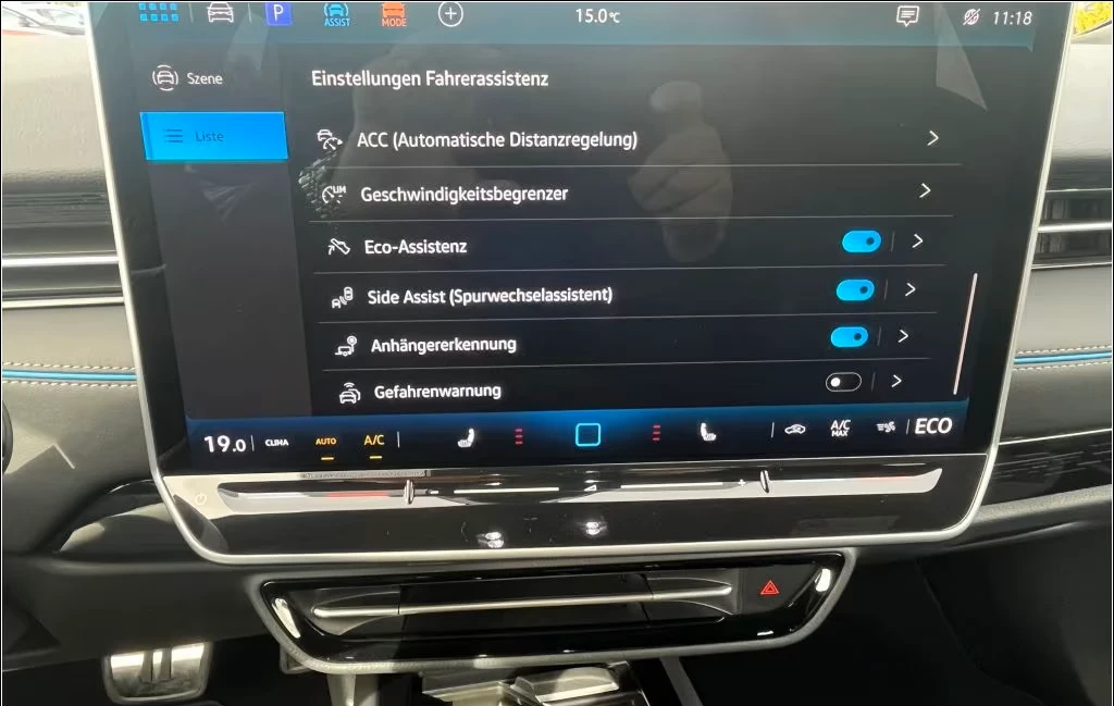 VW ID.7 77 kWh* DISTR* KEYLESS* CAM* HEAD-UP* CARPLAY* , снимка 12 - Автомобили и джипове - 54069044