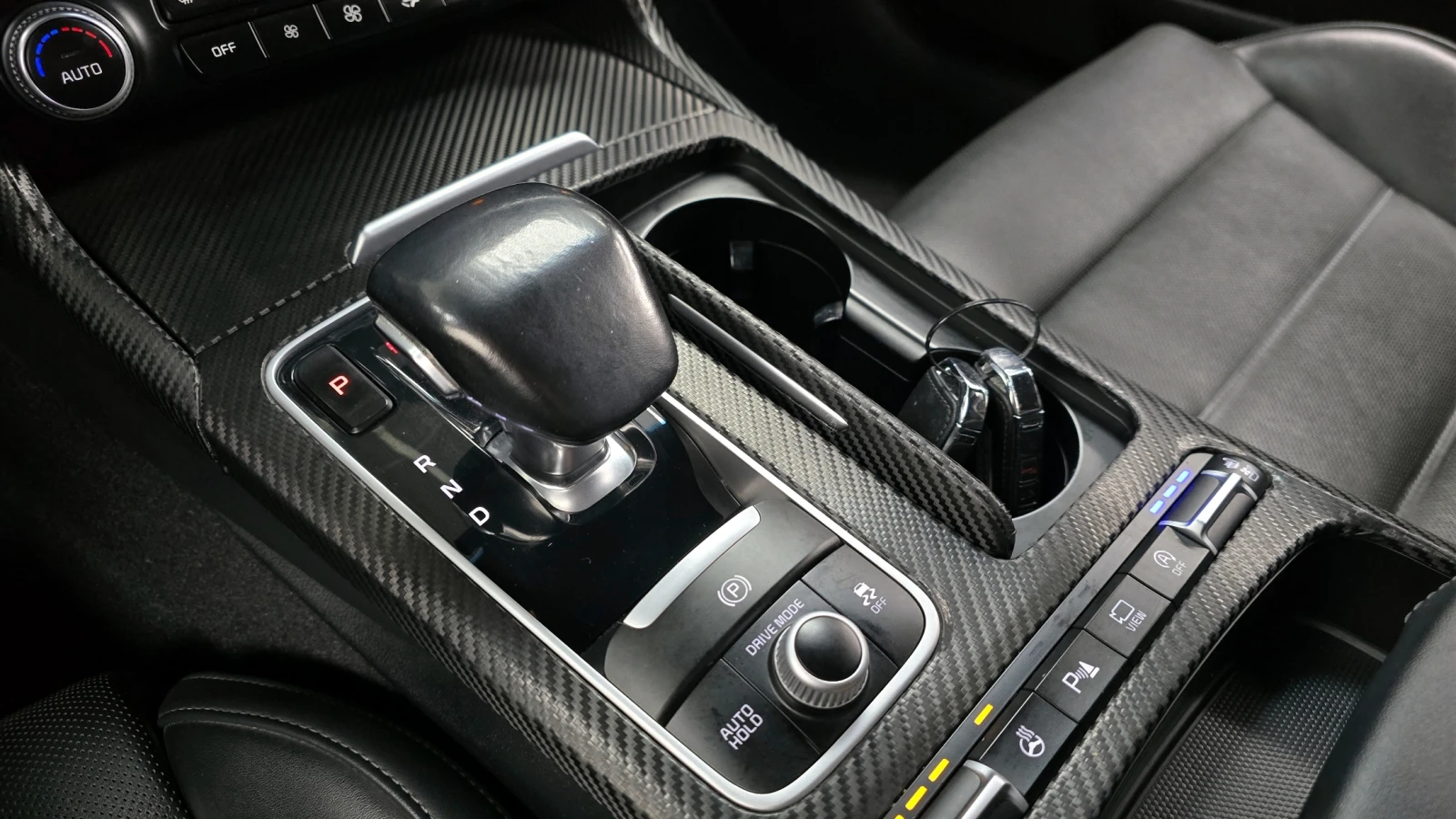 Kia Stinger 2.0T 2WD PLATINUM autogeorge.com, снимка 9 - Автомобили и джипове - 54123916