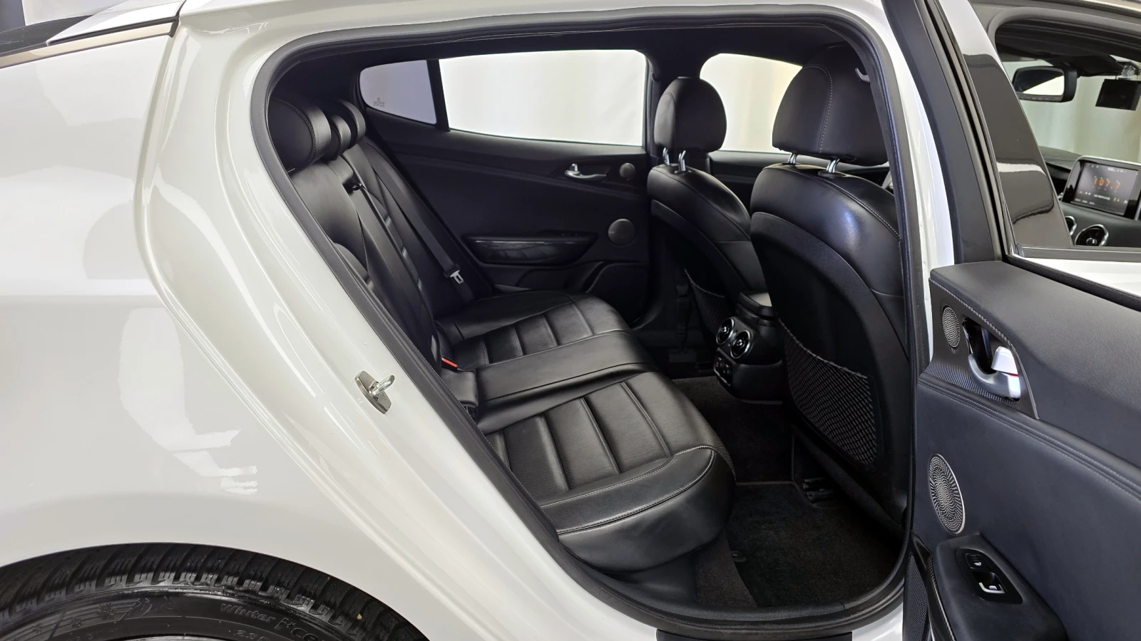 Kia Stinger 2.0T 2WD PLATINUM autogeorge.com, снимка 12 - Автомобили и джипове - 54123916