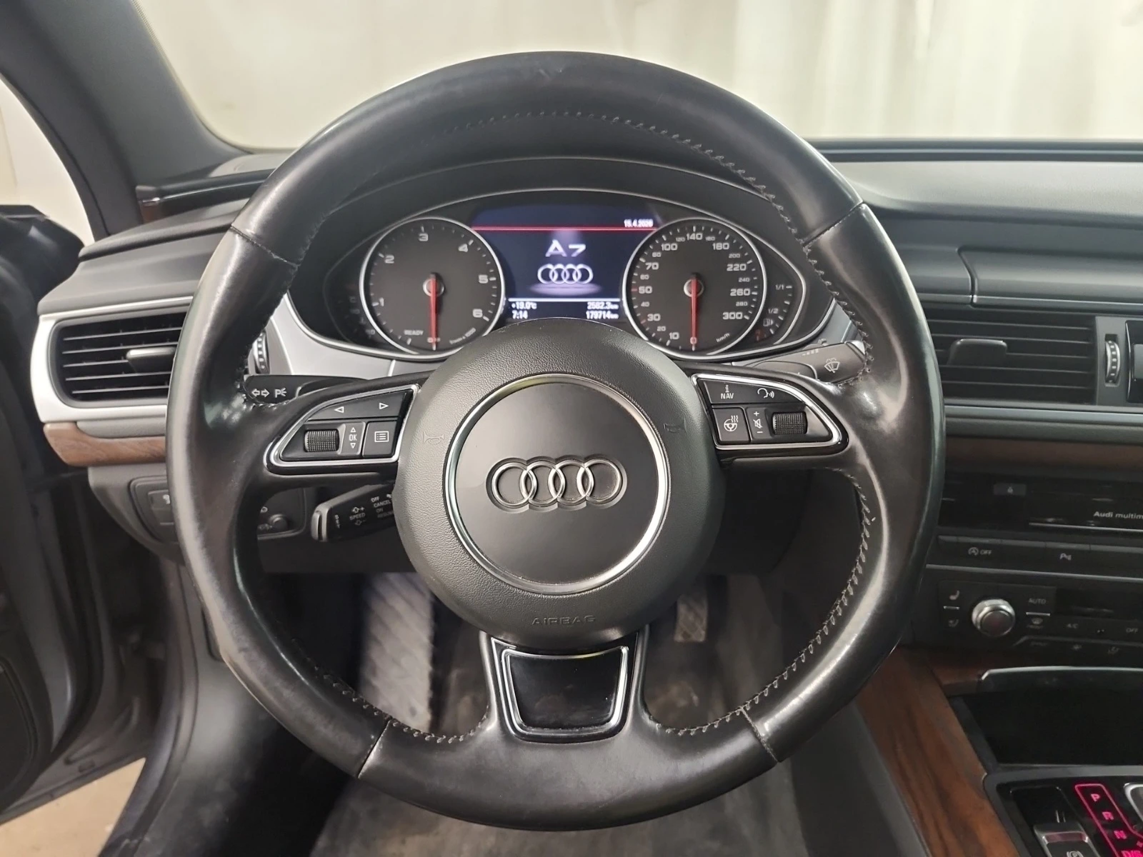 Audi A7 3.0TDI * TECHNIK * ОБДУХВАНЕ * ШИБИДАХ * CARFAX * , снимка 9 - Автомобили и джипове - 54258004