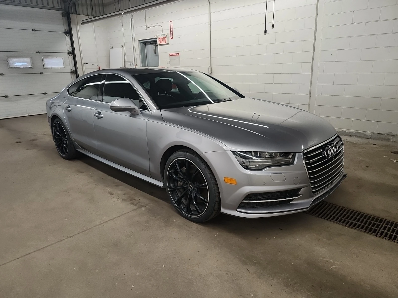 Audi A7 3.0TDI * TECHNIK * ОБДУХВАНЕ * ШИБИДАХ * CARFAX * , снимка 3 - Автомобили и джипове - 54258004