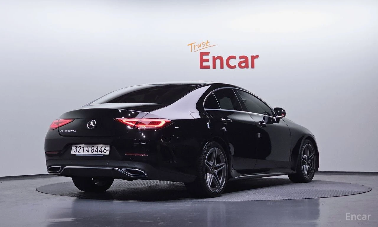 Mercedes-Benz CLS 300 AMG LINE * , снимка 2 - Автомобили и джипове - 54371127