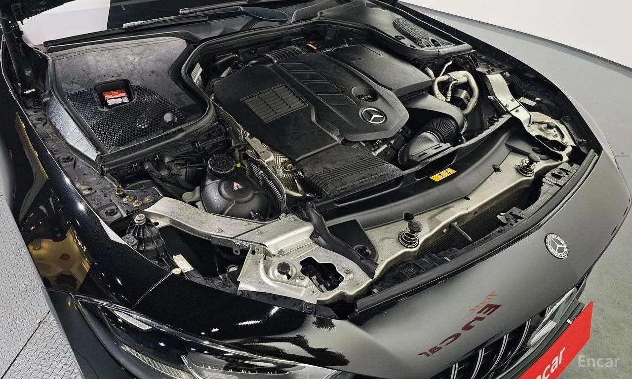 Mercedes-Benz CLS 300 AMG LINE * , снимка 4 - Автомобили и джипове - 54371127