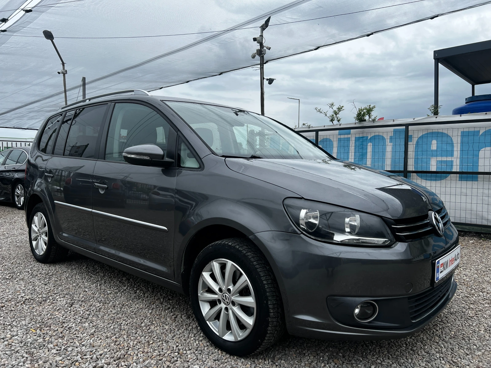 VW Touran КАПАРИРАНА, снимка 3 - Автомобили и джипове - 54478255
