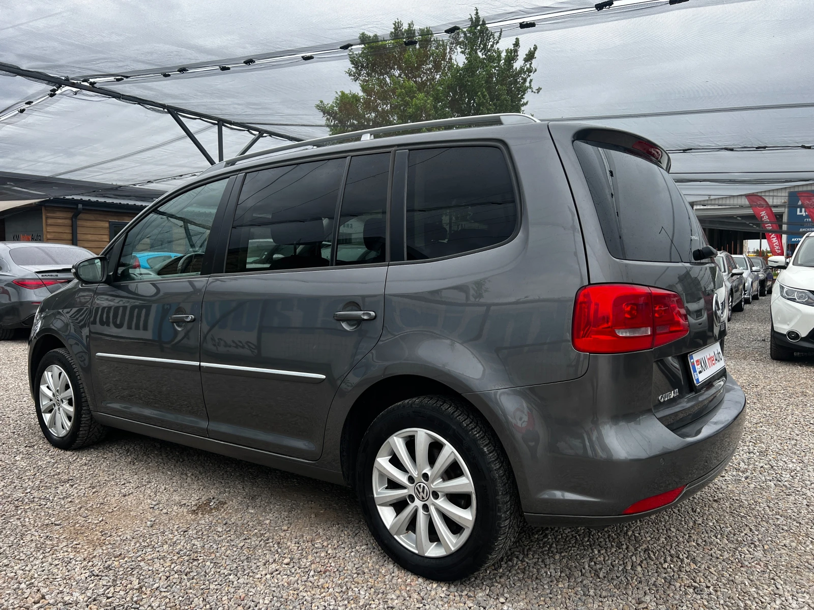 VW Touran КАПАРИРАНА, снимка 6 - Автомобили и джипове - 54478255