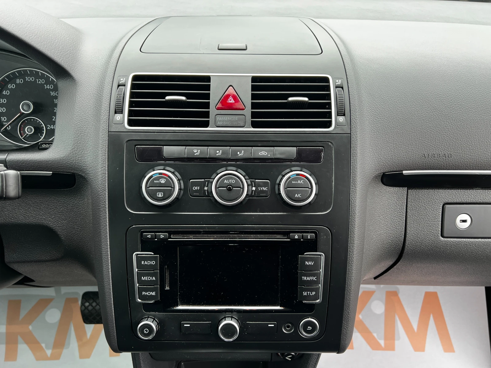 VW Touran КАПАРИРАНА, снимка 15 - Автомобили и джипове - 54478255