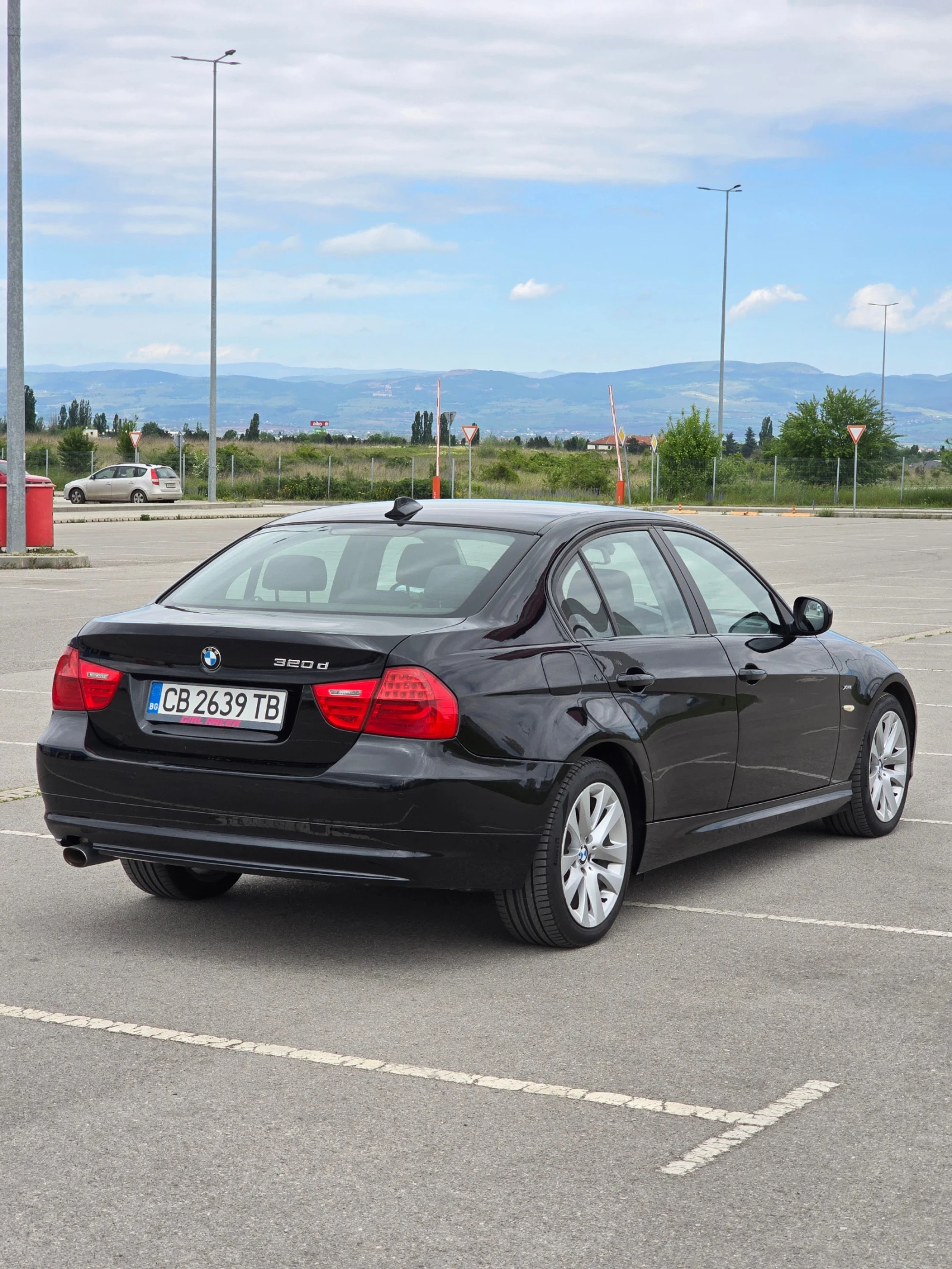 BMW 320 xdrive, снимка 4 - Автомобили и джипове - 54560088