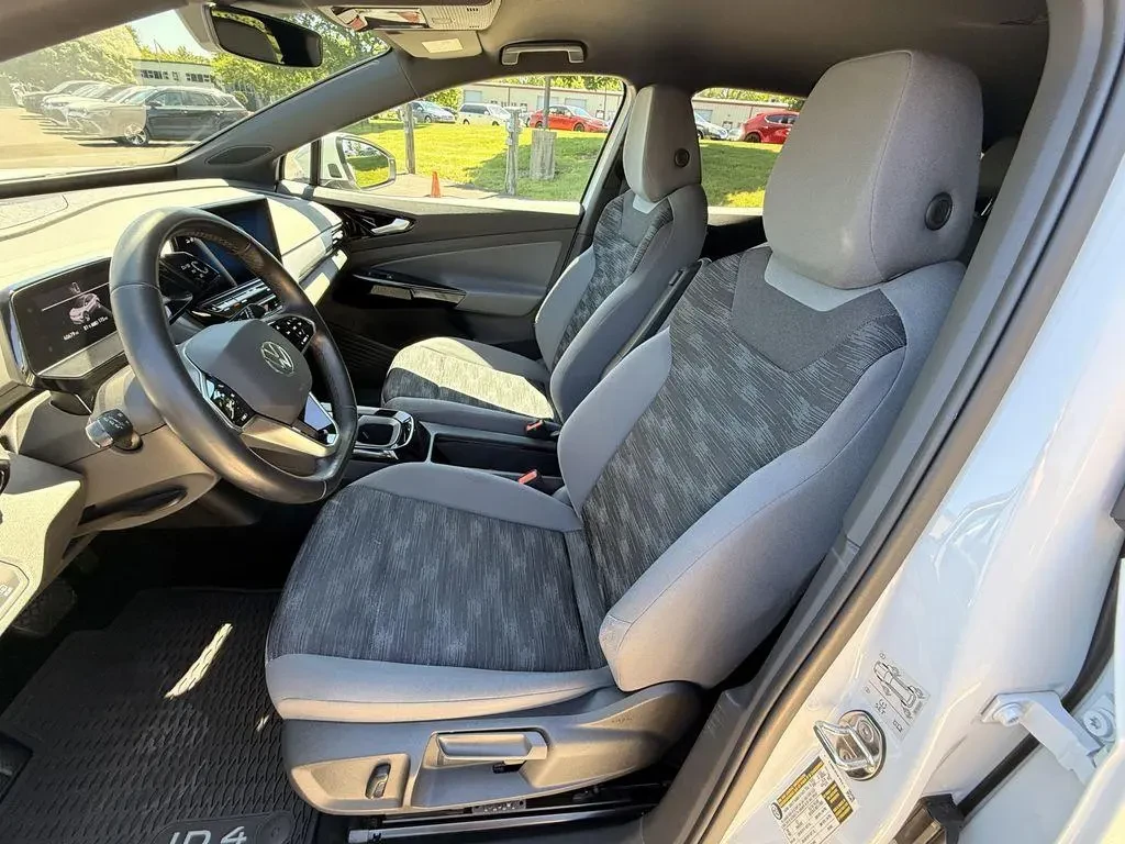VW ID.4 PRO, снимка 15 - Автомобили и джипове - 54878694