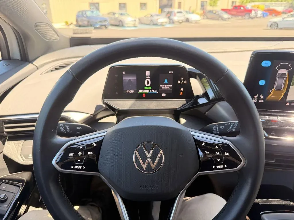 VW ID.4 PRO, снимка 11 - Автомобили и джипове - 54878694