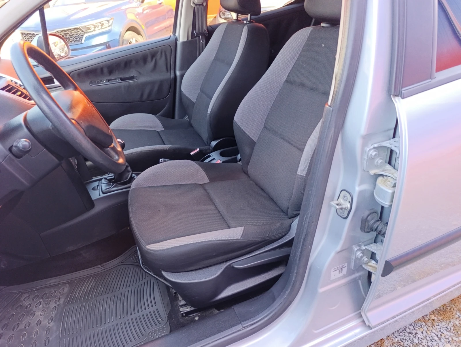 Peugeot 207 1.4i + ГАЗ, снимка 12 - Автомобили и джипове - 55023207