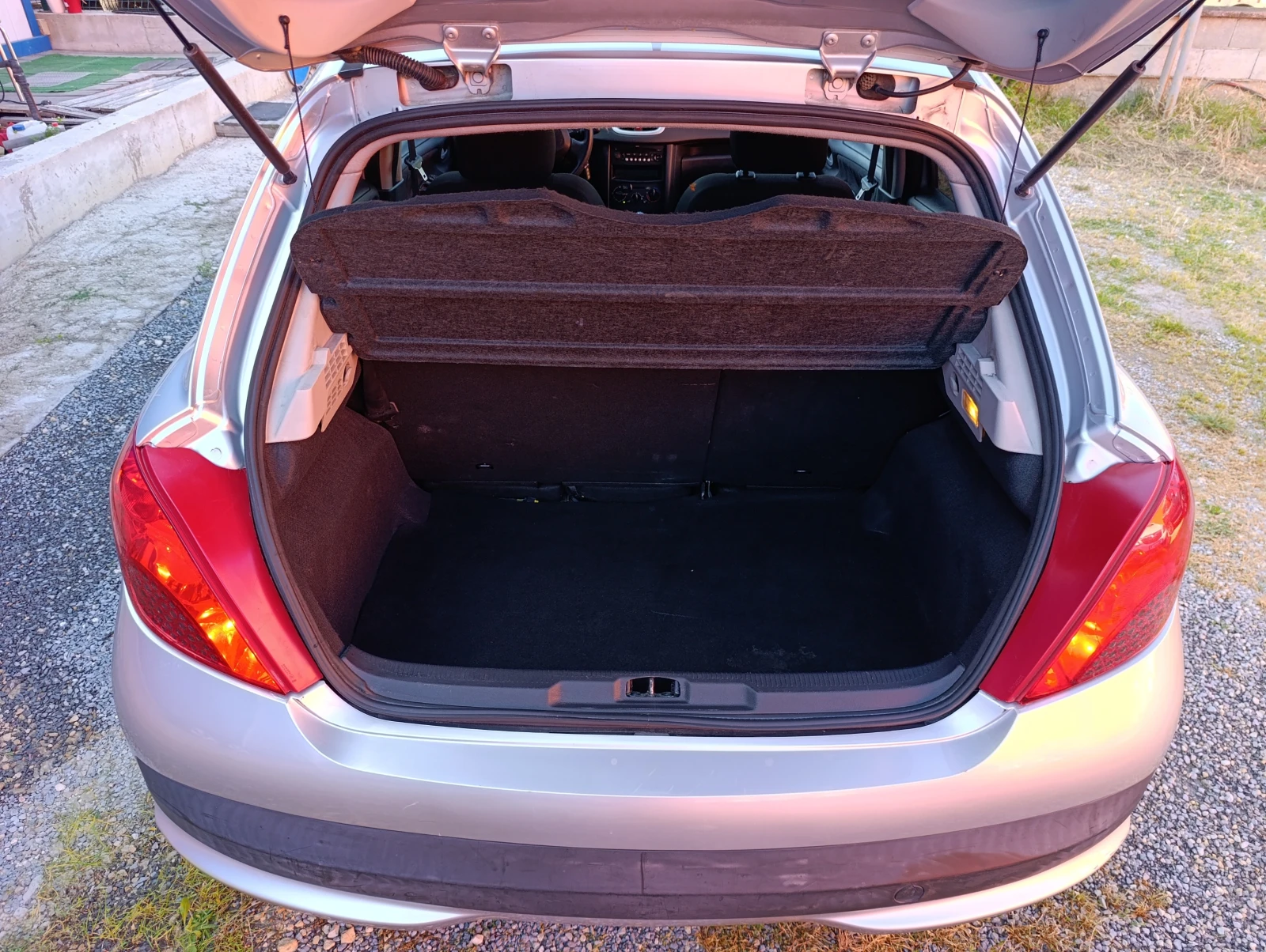 Peugeot 207 1.4i + ГАЗ, снимка 16 - Автомобили и джипове - 55023207