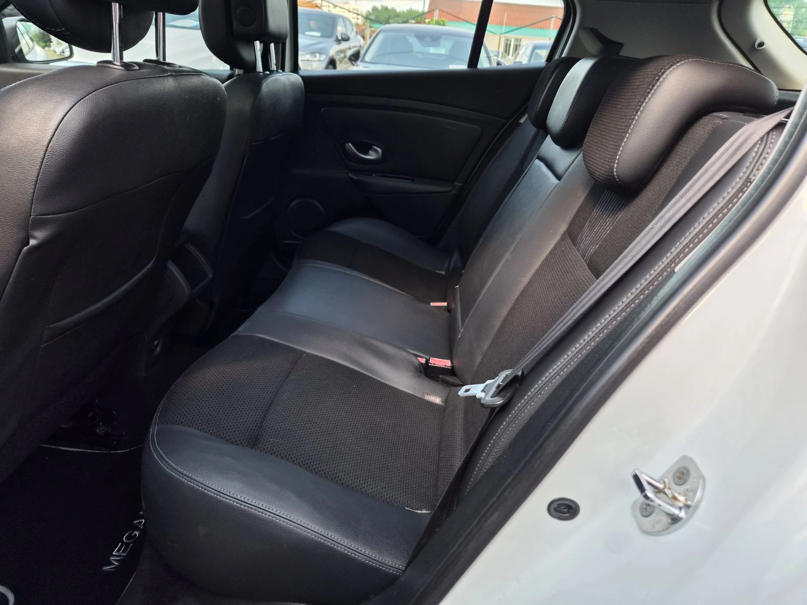Renault Megane 1.5DCI-ПАНОРАМА-220.000км, снимка 13 - Автомобили и джипове - 55071631