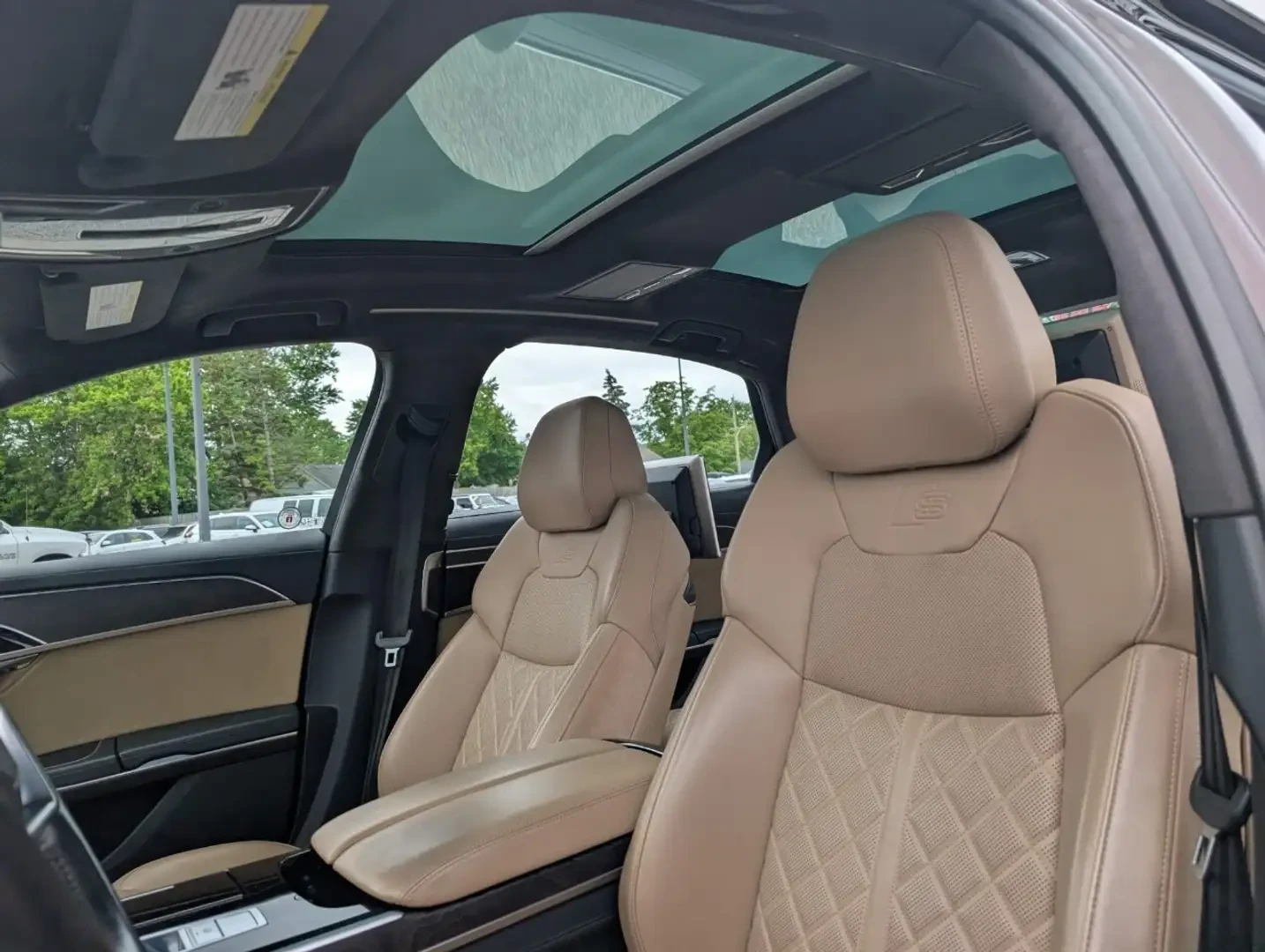 Audi A8 L 55 TFSI PANORAMA/360CAM/FIRST CLASS/EKPAHИ, снимка 14 - Автомобили и джипове - 55237355