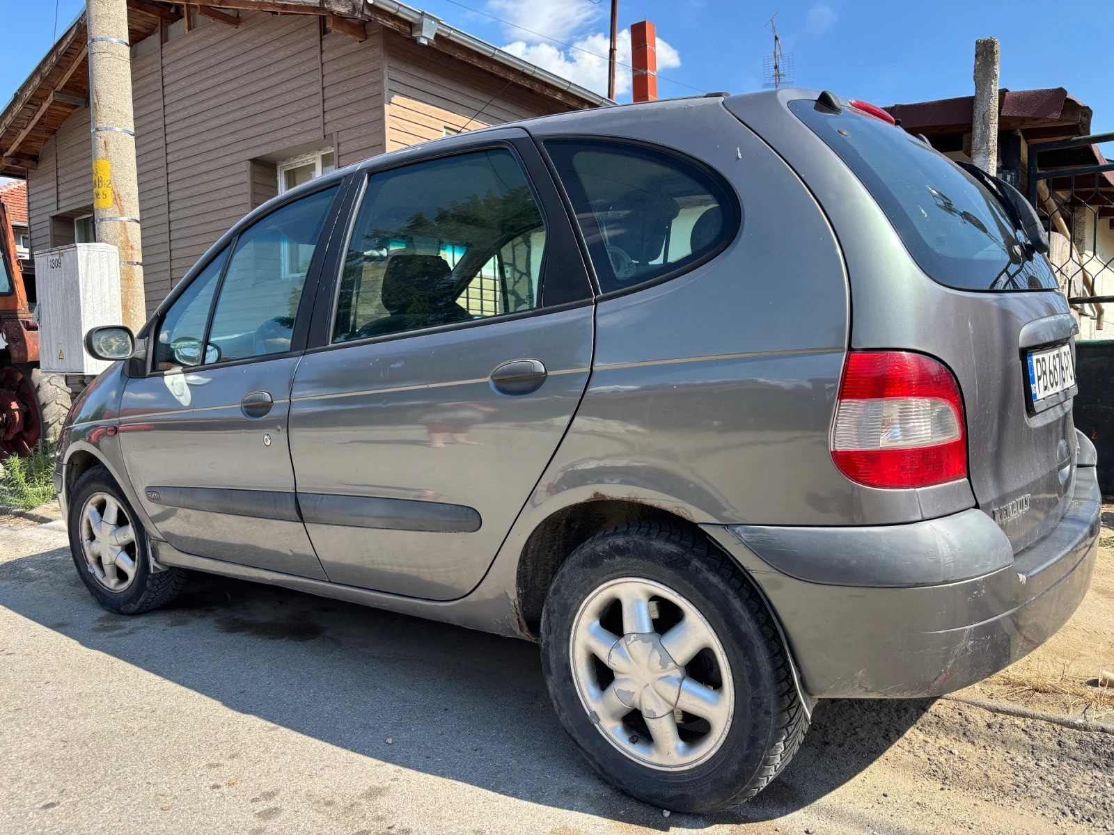 Renault Scenic, снимка 6 - Автомобили и джипове - 55304326