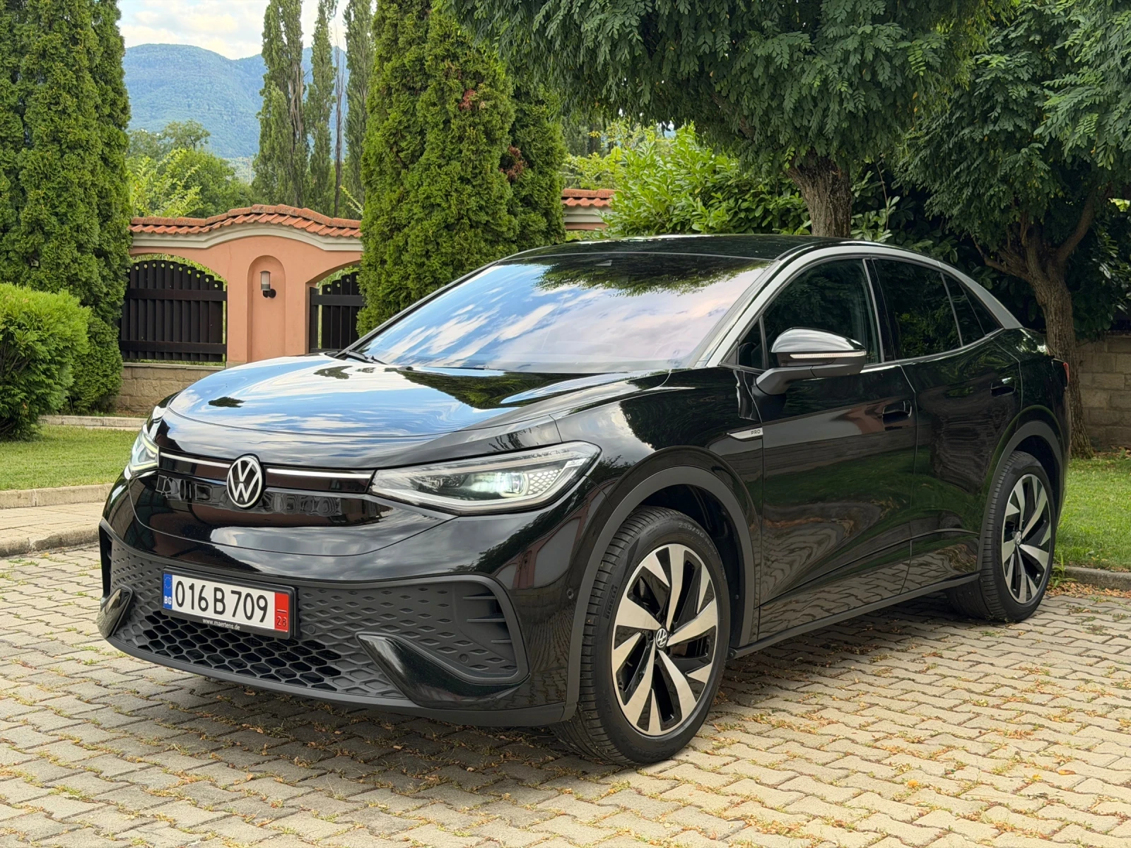 VW ID.5 PRO/82kw/SportSeats/Pano/HeadUp/360/Memory/Full