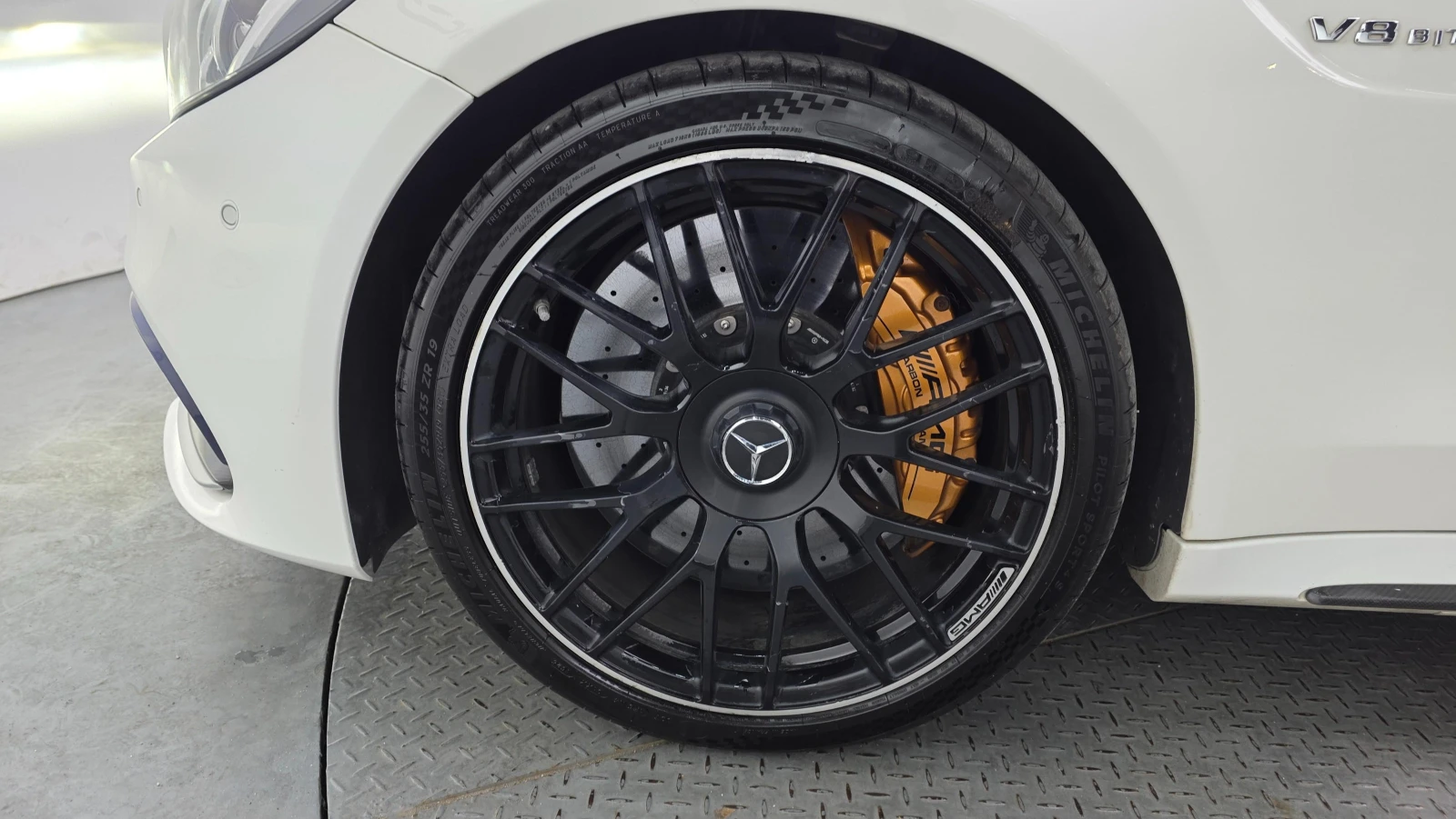 Mercedes-Benz C 63 AMG S* BUCKET* SEATS* BURMESTER* CERAMIC* ДИСТРОНИК* Х, снимка 5 - Автомобили и джипове - 55971090