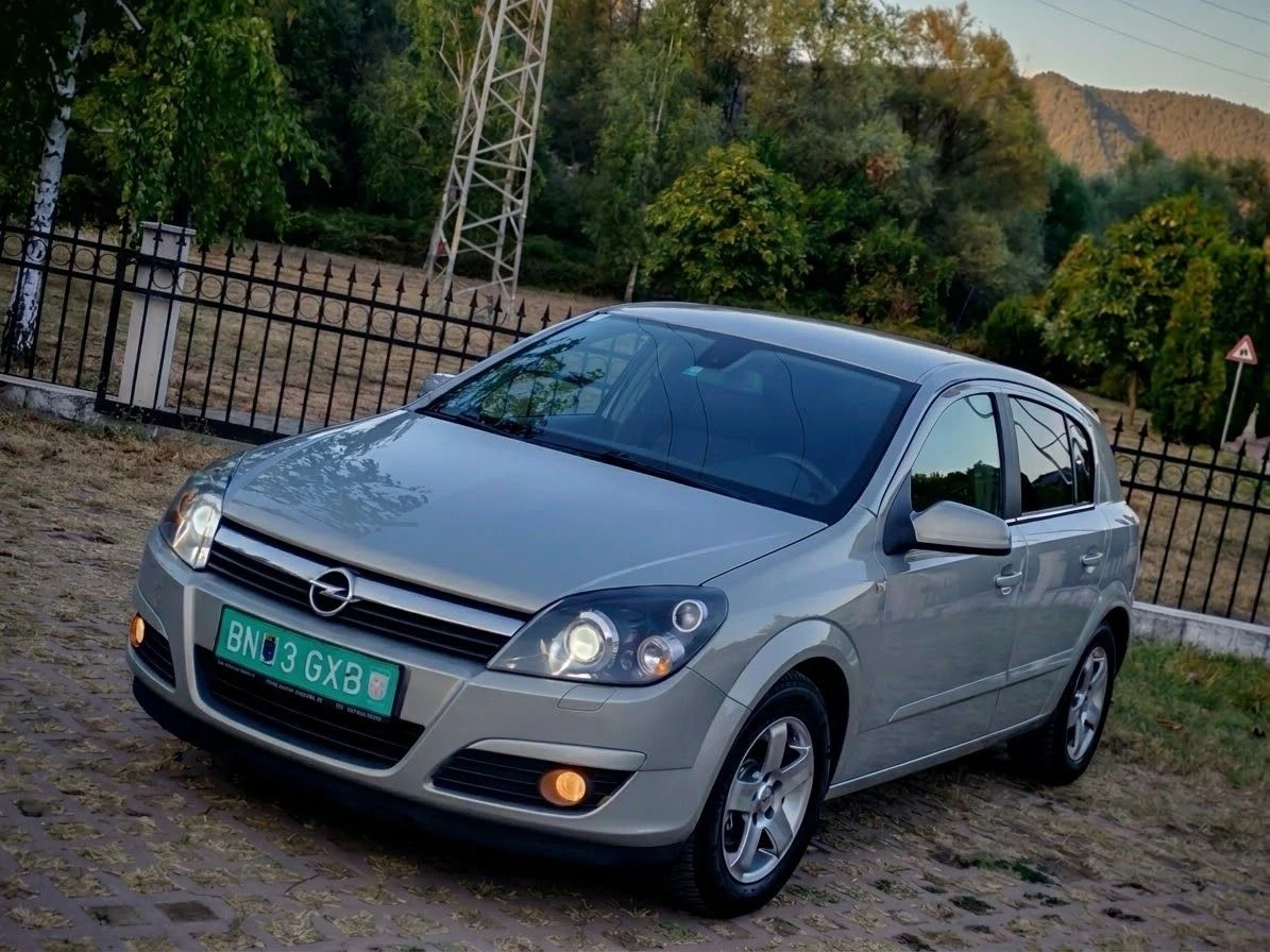 Opel Astra 1.7CDTI(101)* 6-СКОРОСТИ* COSMO-EDITION* НОВ ВНОС*, снимка 2 - Автомобили и джипове - 55993690