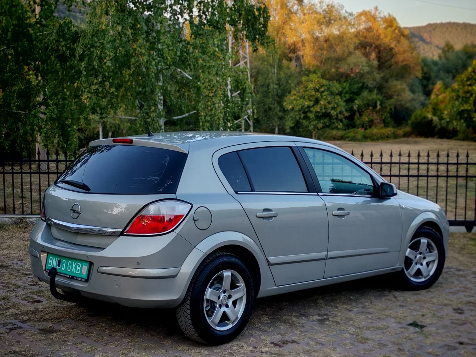 Opel Astra 1.7CDTI(101)* 6-СКОРОСТИ* COSMO-EDITION* НОВ ВНОС*, снимка 7 - Автомобили и джипове - 55993690