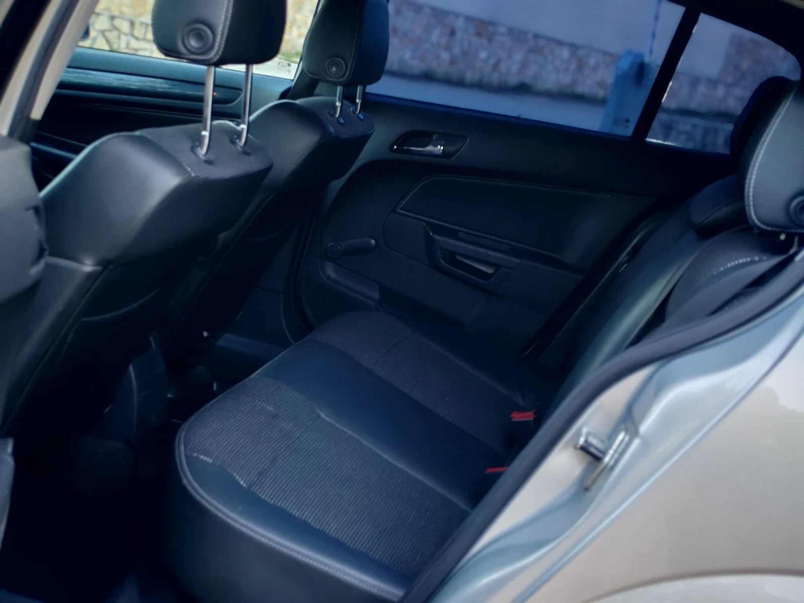 Opel Astra 1.7CDTI(101)* 6-СКОРОСТИ* COSMO-EDITION* НОВ ВНОС*, снимка 14 - Автомобили и джипове - 55993690