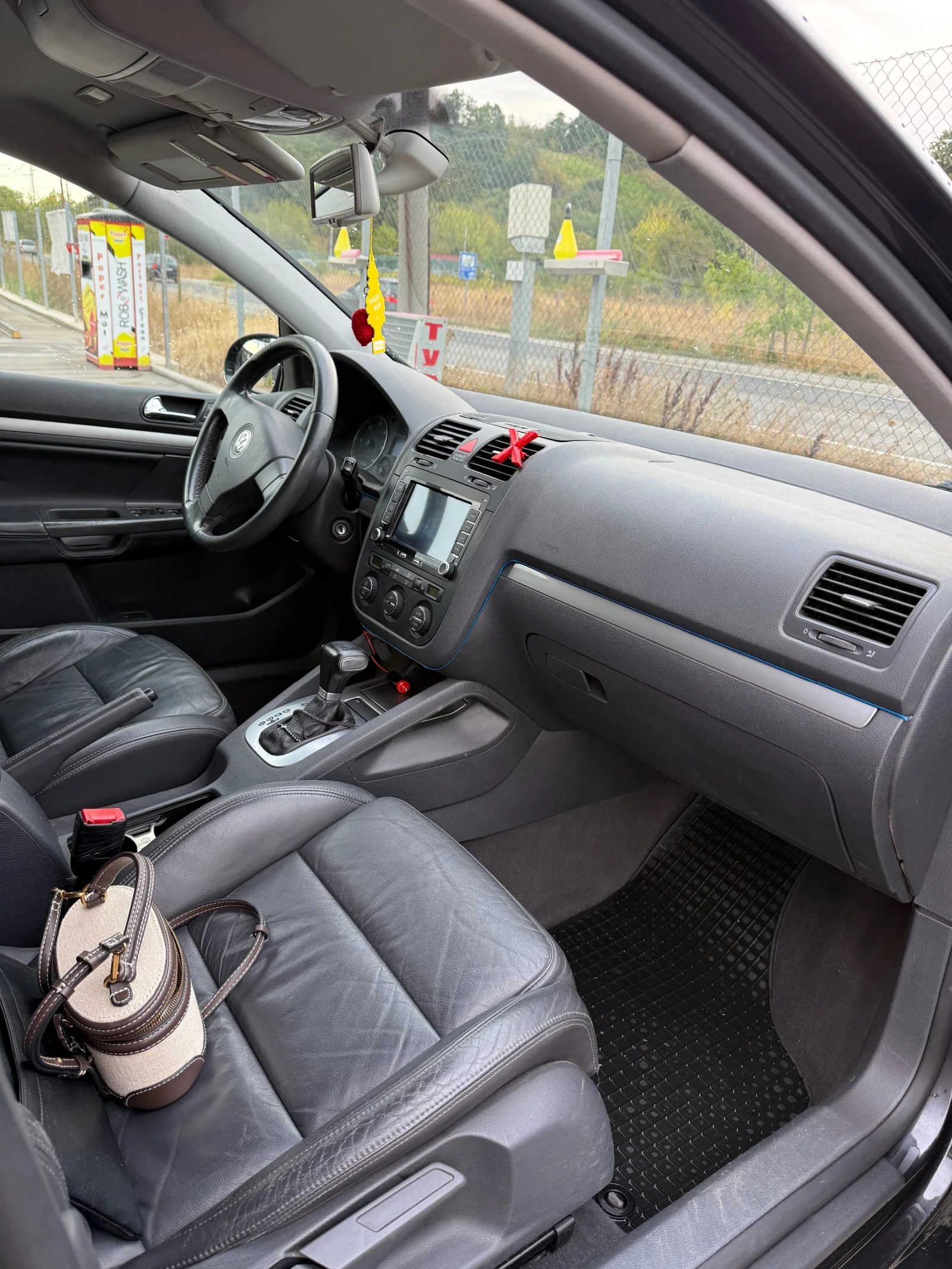 VW Golf, снимка 4 - Автомобили и джипове - 56046007