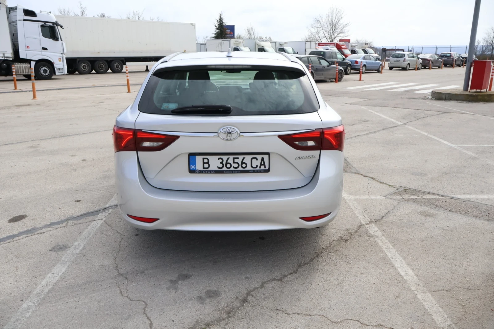 Toyota Avensis, снимка 4 - Автомобили и джипове - 56657785