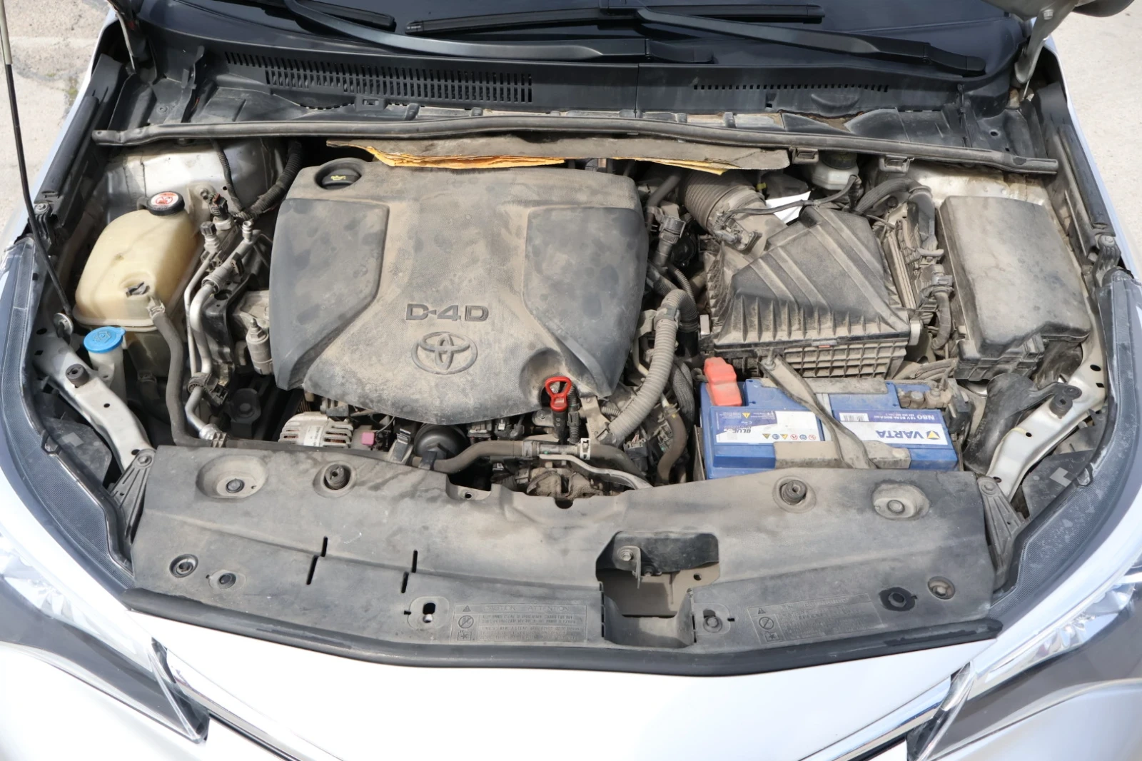 Toyota Avensis, снимка 13 - Автомобили и джипове - 56657785