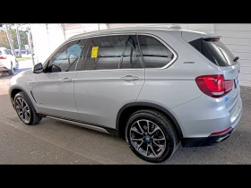 BMW X5 LANE ASSIST/PANO/КАМЕРИ/KEYLESS/HYBRID/ВАКУУМ , снимка 4