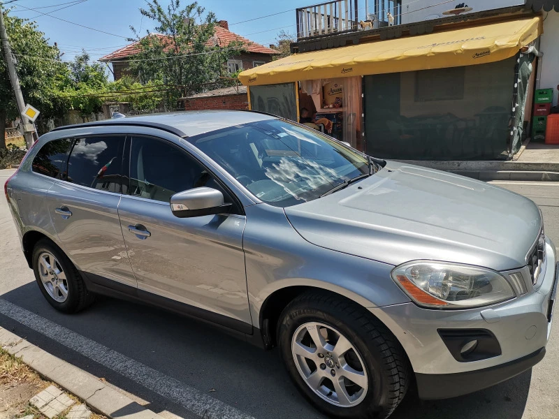 Volvo XC60 D5, снимка 2 - Автомобили и джипове - 47108921