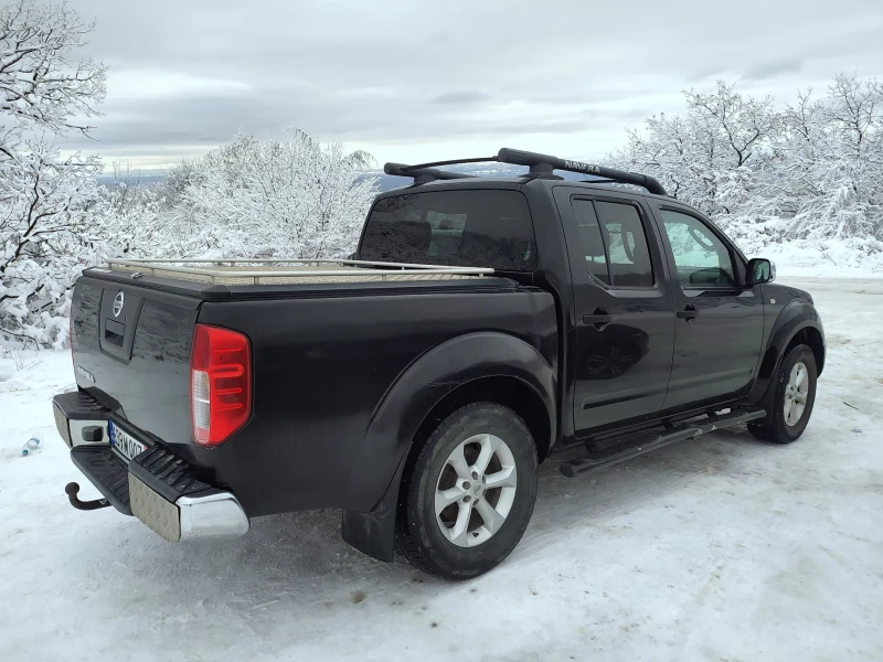 Nissan Navara 2.5d Automat, снимка 5 - Автомобили и джипове - 48805325