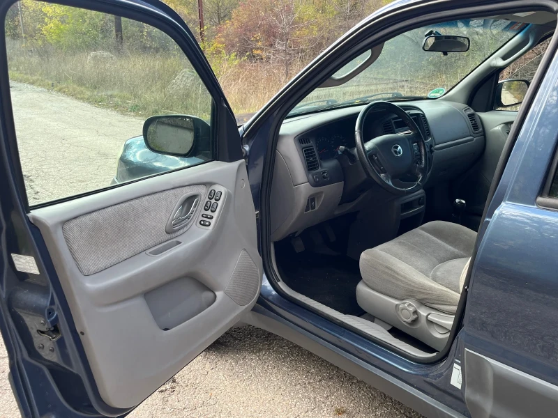 Mazda Tribute 2.0, снимка 7 - Автомобили и джипове - 52596901