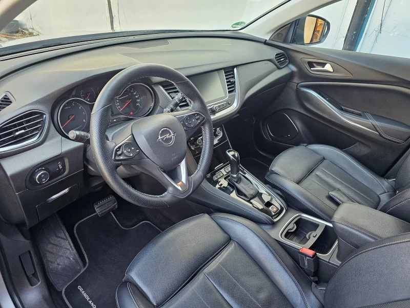 Opel Grandland X 1.6Турбо-180к.с.-8скорости, снимка 10 - Автомобили и джипове - 52297605