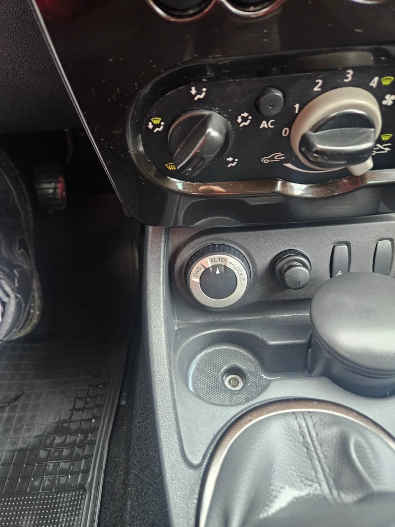 Dacia Duster 4X4 , снимка 8 - Автомобили и джипове - 53266394