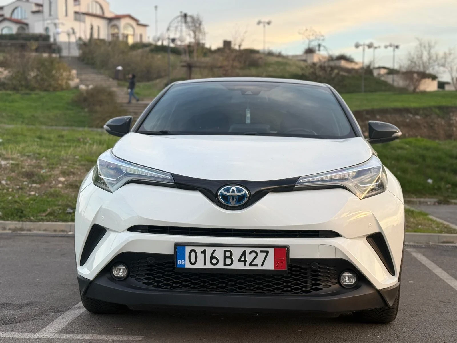 Toyota C-HR 1.8HIBRID/BENZIN/AVTOMAT/NAVI/KAMERA/JBL - изображение 2