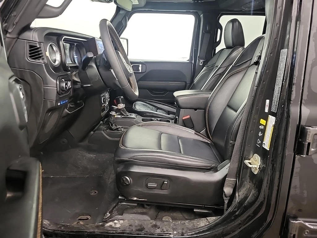 Jeep Wrangler * SAHARA * CARFAX * Plug-in Hybrid *  - изображение 5