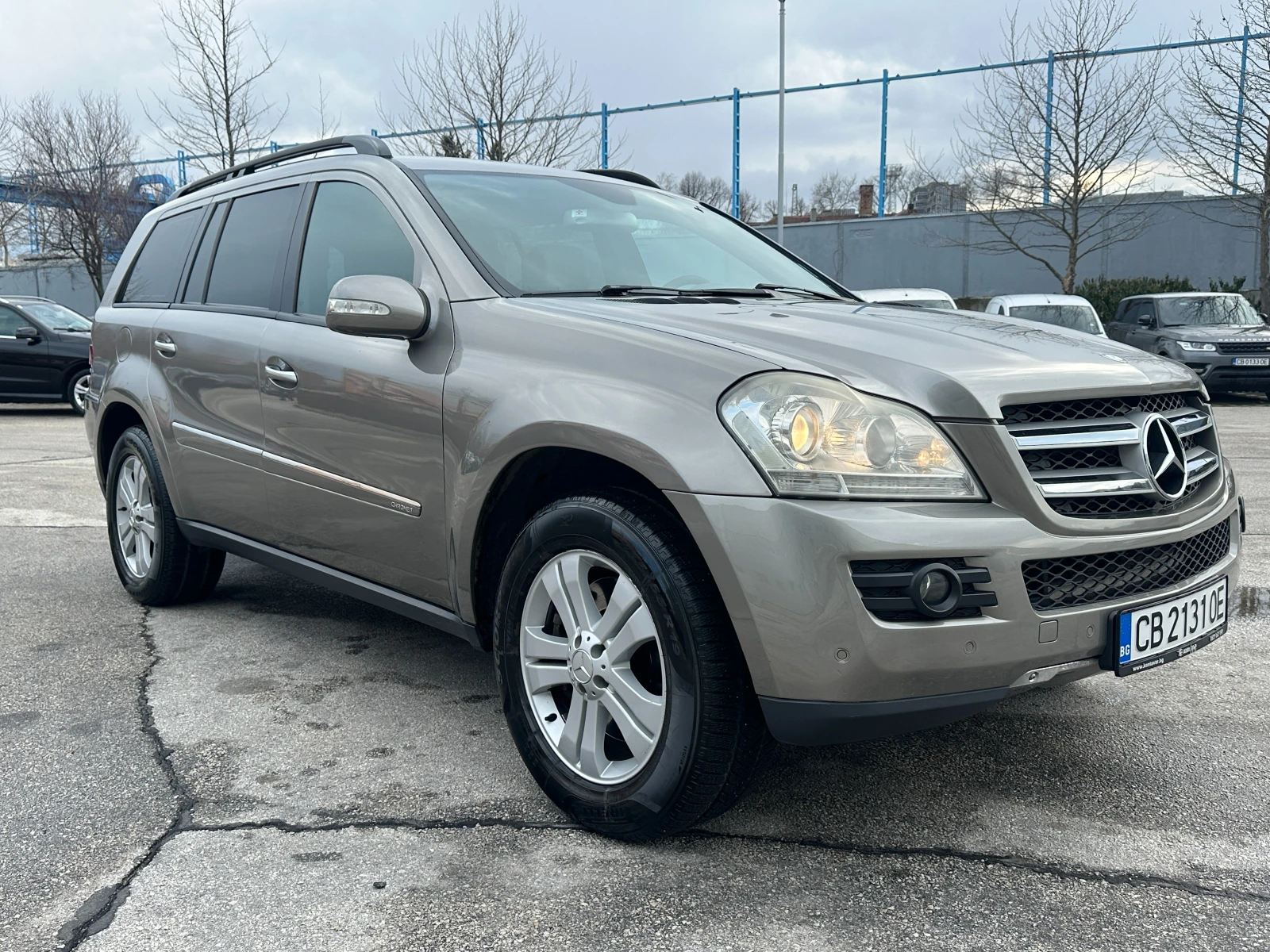 Mercedes-Benz GL 320 7 места, снимка 6 - Автомобили и джипове - 53732310