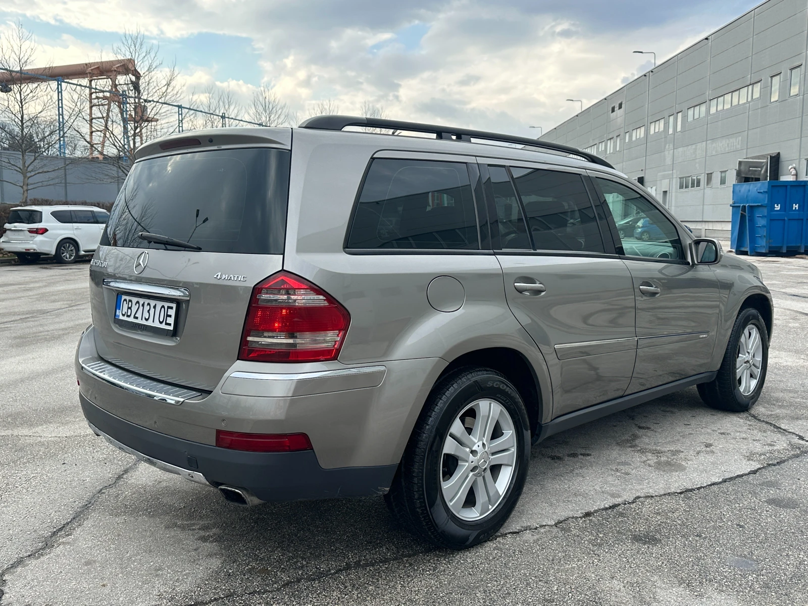 Mercedes-Benz GL 320 7 места, снимка 4 - Автомобили и джипове - 53732310