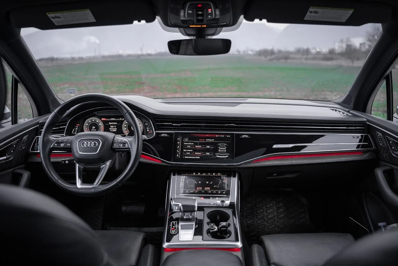 Audi Q7 3.0TFSI* S-Line* Масаж* Matrix* Завиващ мост, снимка 8 - Автомобили и джипове - 53774365