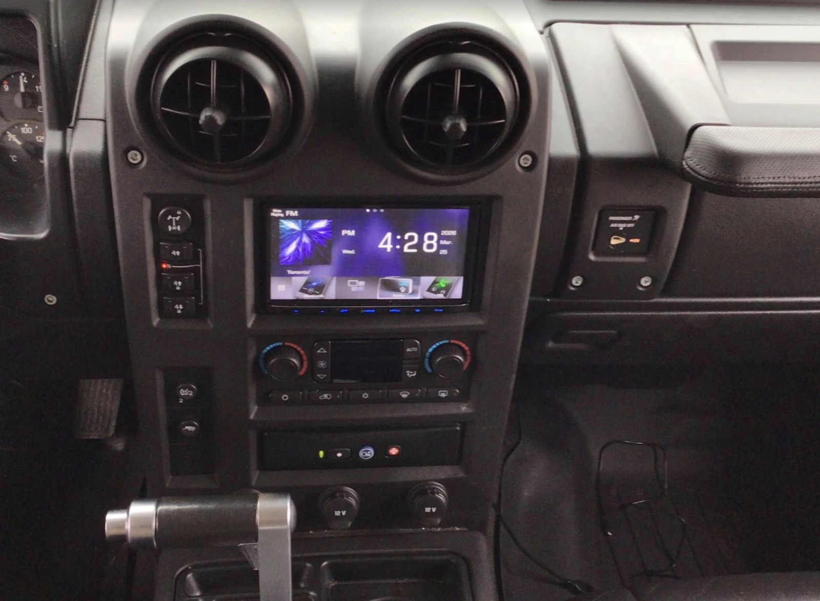 Hummer H2 КОжа* Подгрев* Кейлес* Blind Spot* CARFAX* ВИДЕО, снимка 8 - Автомобили и джипове - 53991093