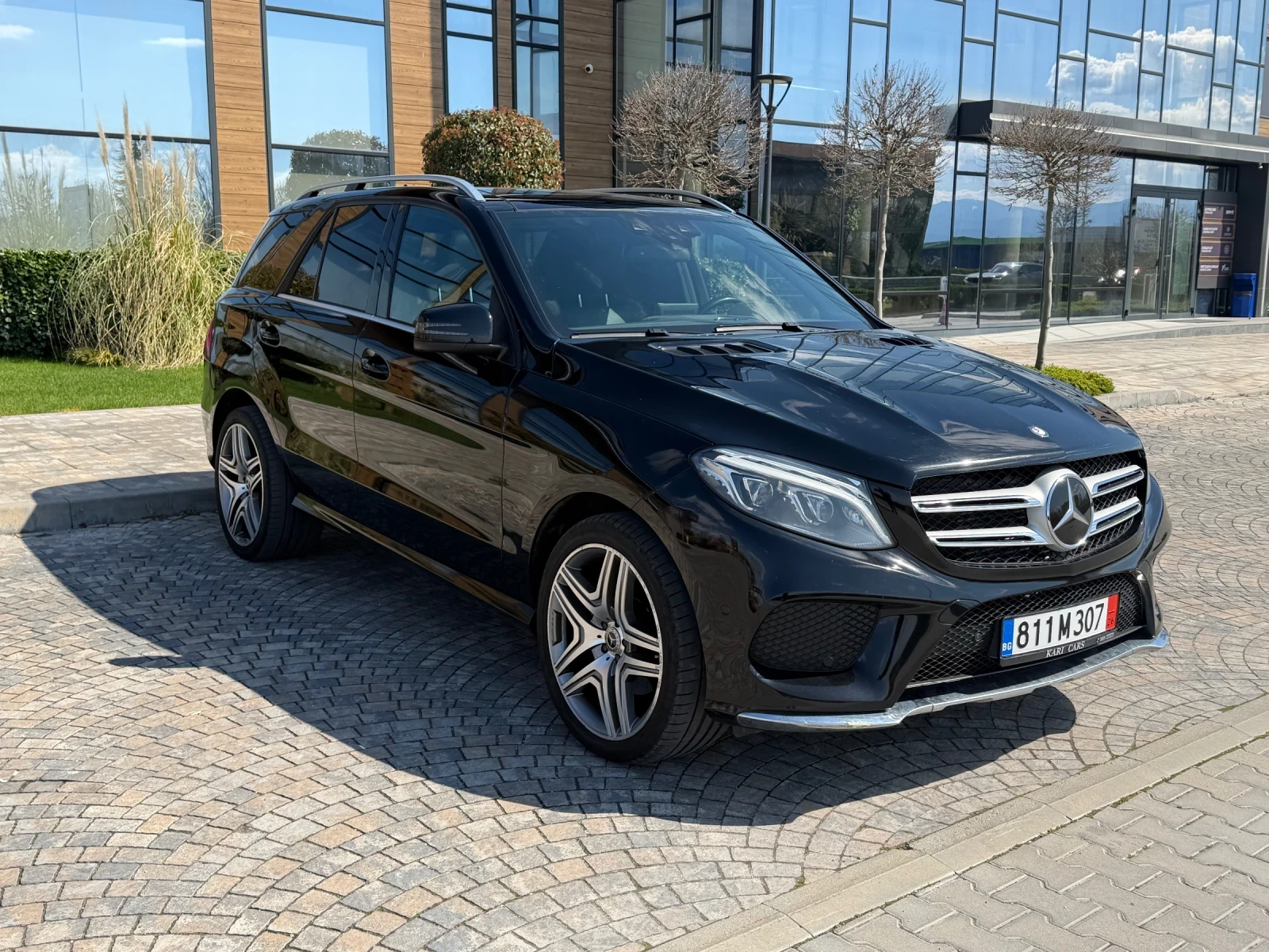 Mercedes-Benz GLE 350 AMG = KEYLESS GO = DISTRONIC = PANORAMA = PODGREV 