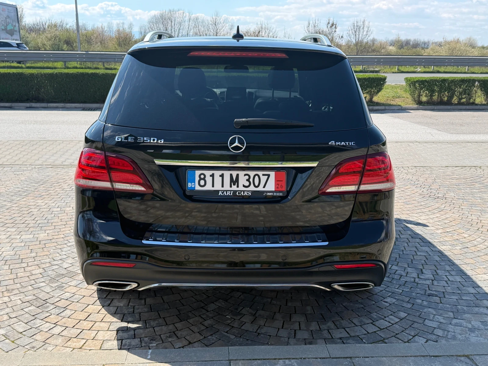 Mercedes-Benz GLE 350 AMG = KEYLESS GO = DISTRONIC = PANORAMA = PODGREV , снимка 5 - Автомобили и джипове - 54103150