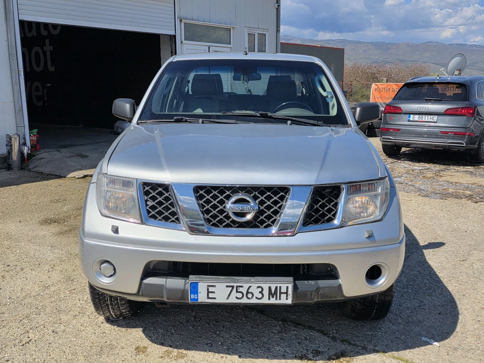 Nissan Navara 2.5 dCi | 174кс | Автоматик | Климатроник , снимка 2 - Автомобили и джипове - 54099158