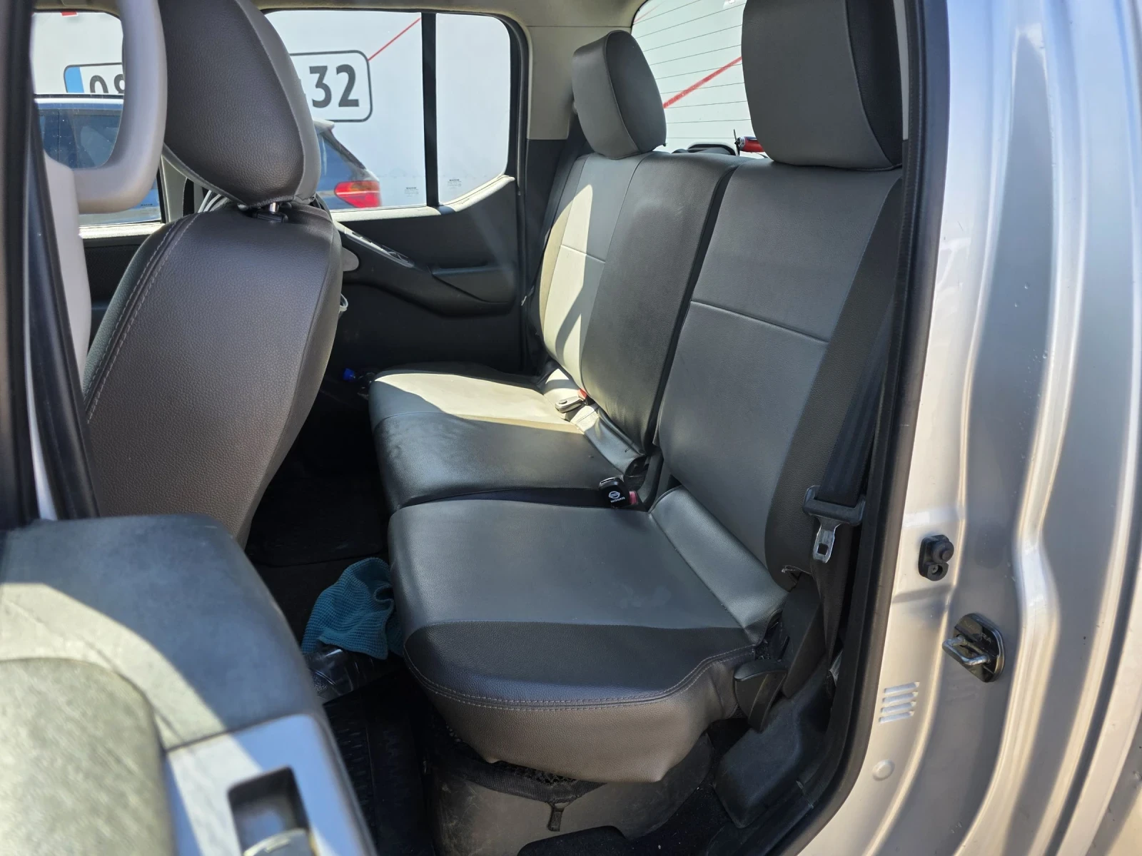 Nissan Navara 2.5 dCi | 174кс | Автоматик | Климатроник , снимка 15 - Автомобили и джипове - 54099158