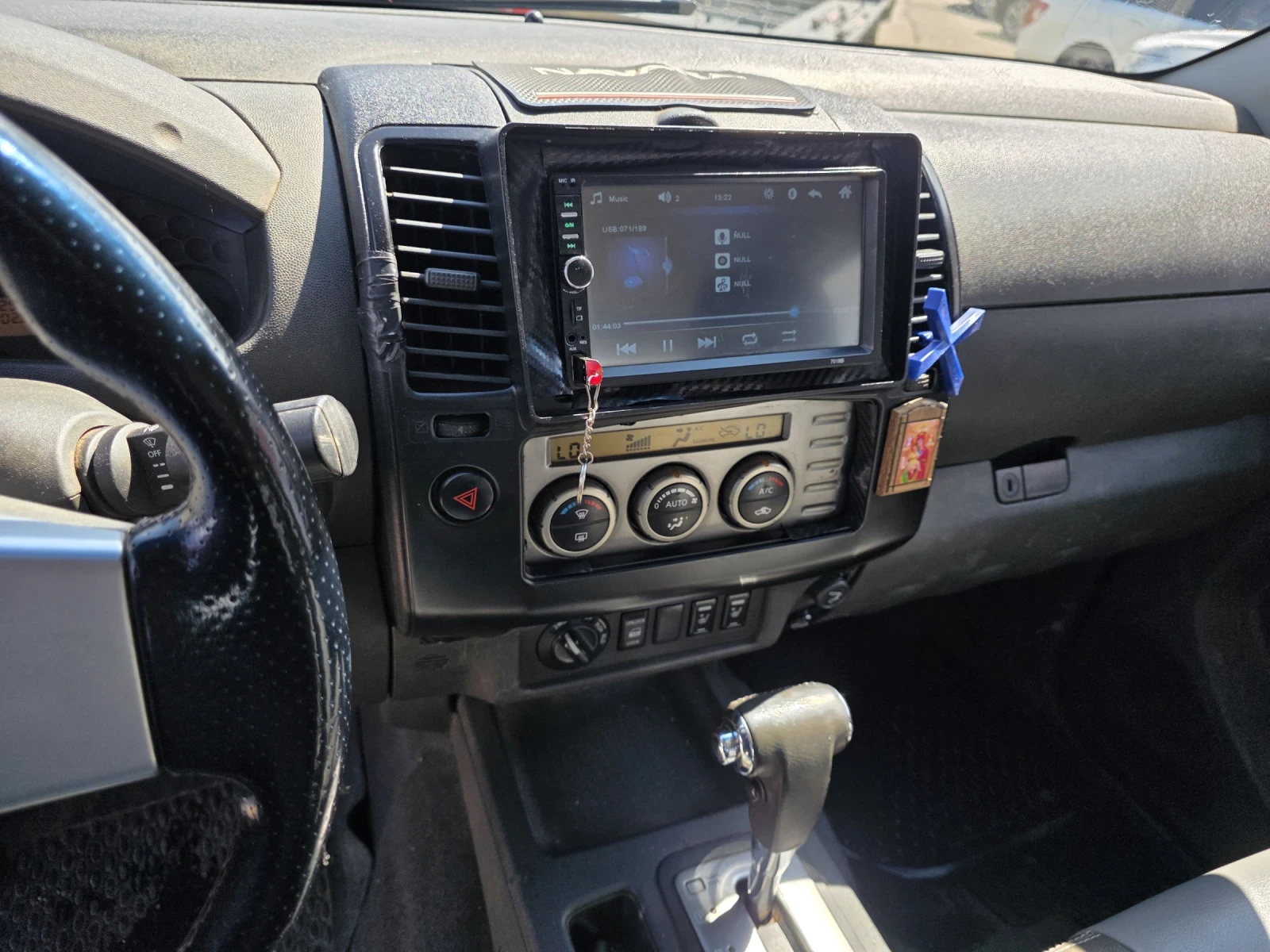 Nissan Navara 2.5 dCi | 174кс | Автоматик | Климатроник , снимка 10 - Автомобили и джипове - 54099158