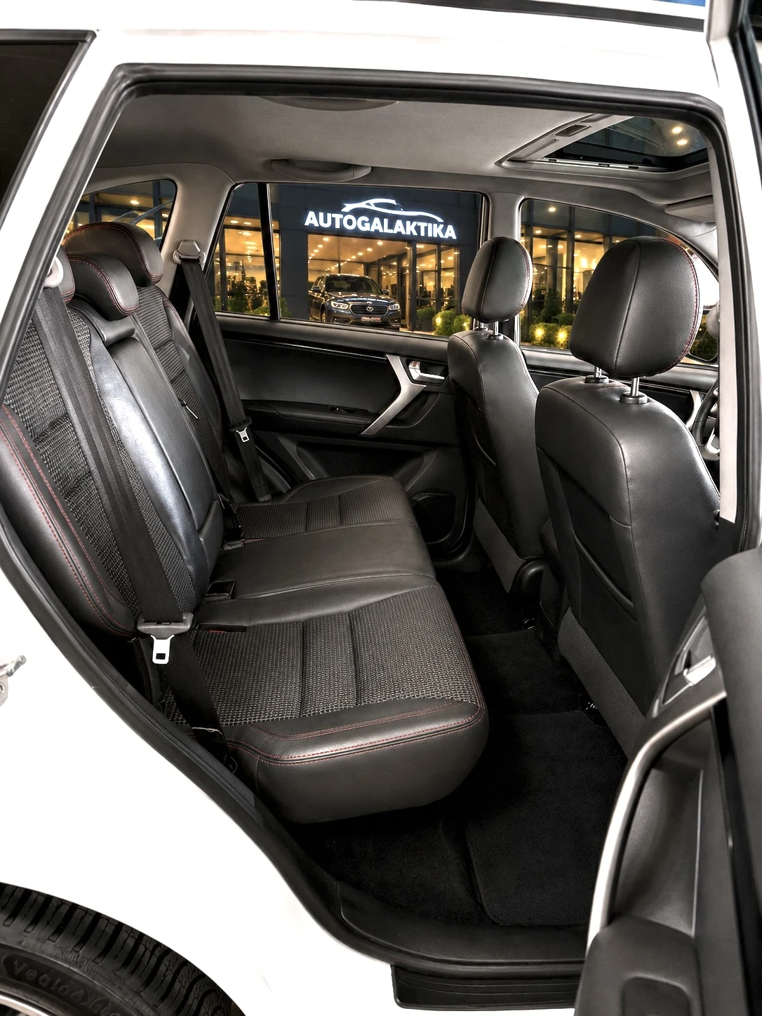 Toyota Rav4 Evo 5   1.6 Бензин   126 к.с.   11м.2021 г., снимка 10 - Автомобили и джипове - 54645640