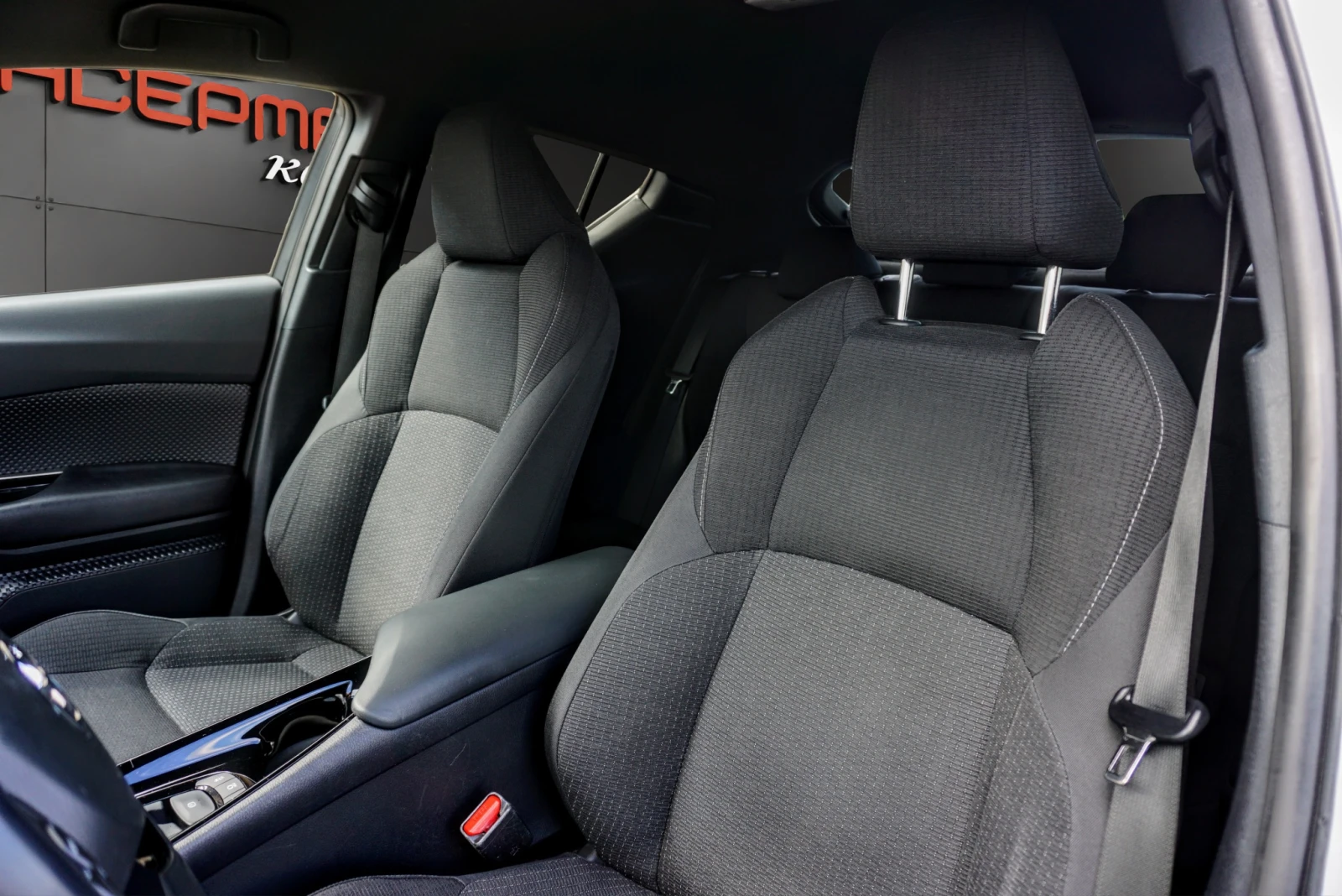 Toyota C-HR 1.8H LOUNGE E-CVT | Mobile.bg � ����������� 9