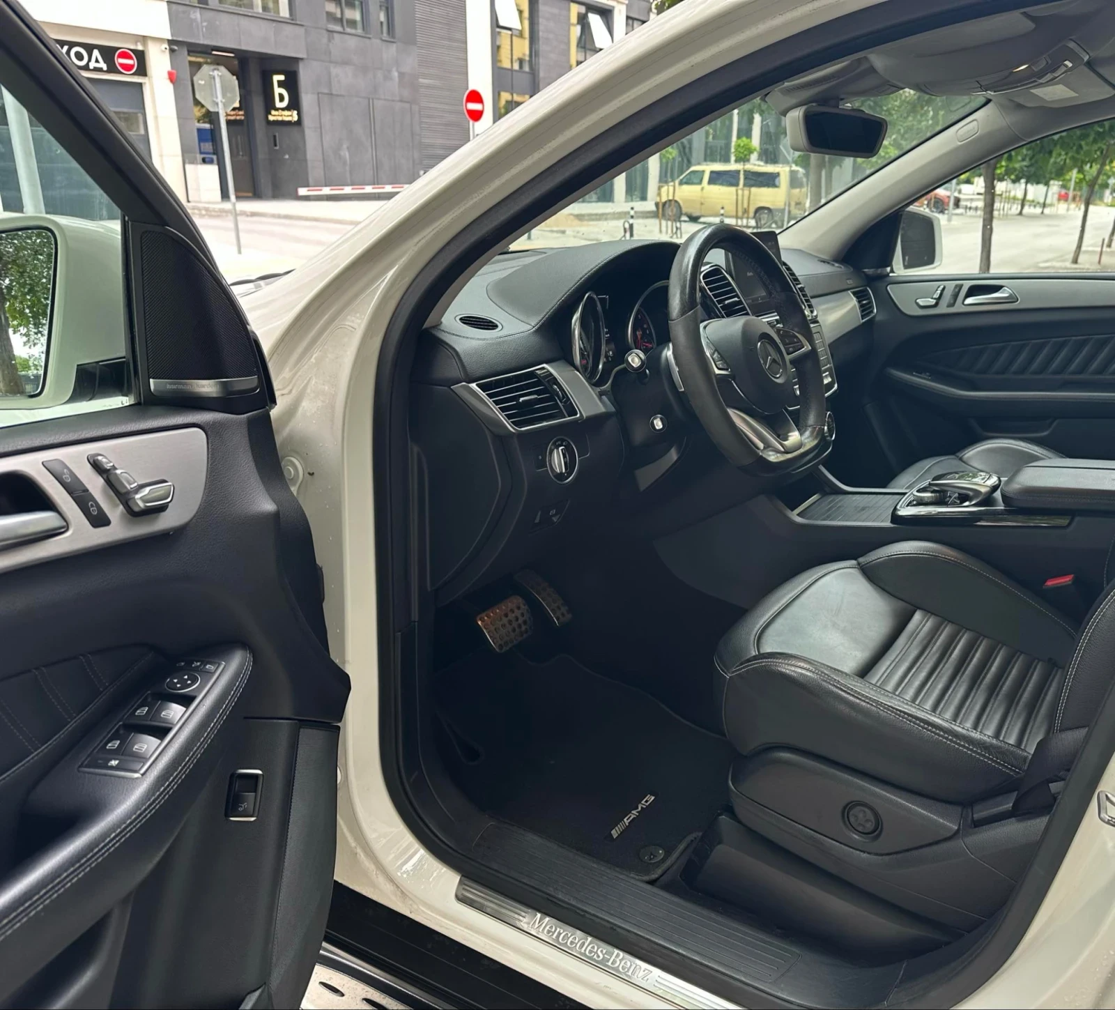 Mercedes-Benz GLE 350 AMG, снимка 8 - Автомобили и джипове - 55991931