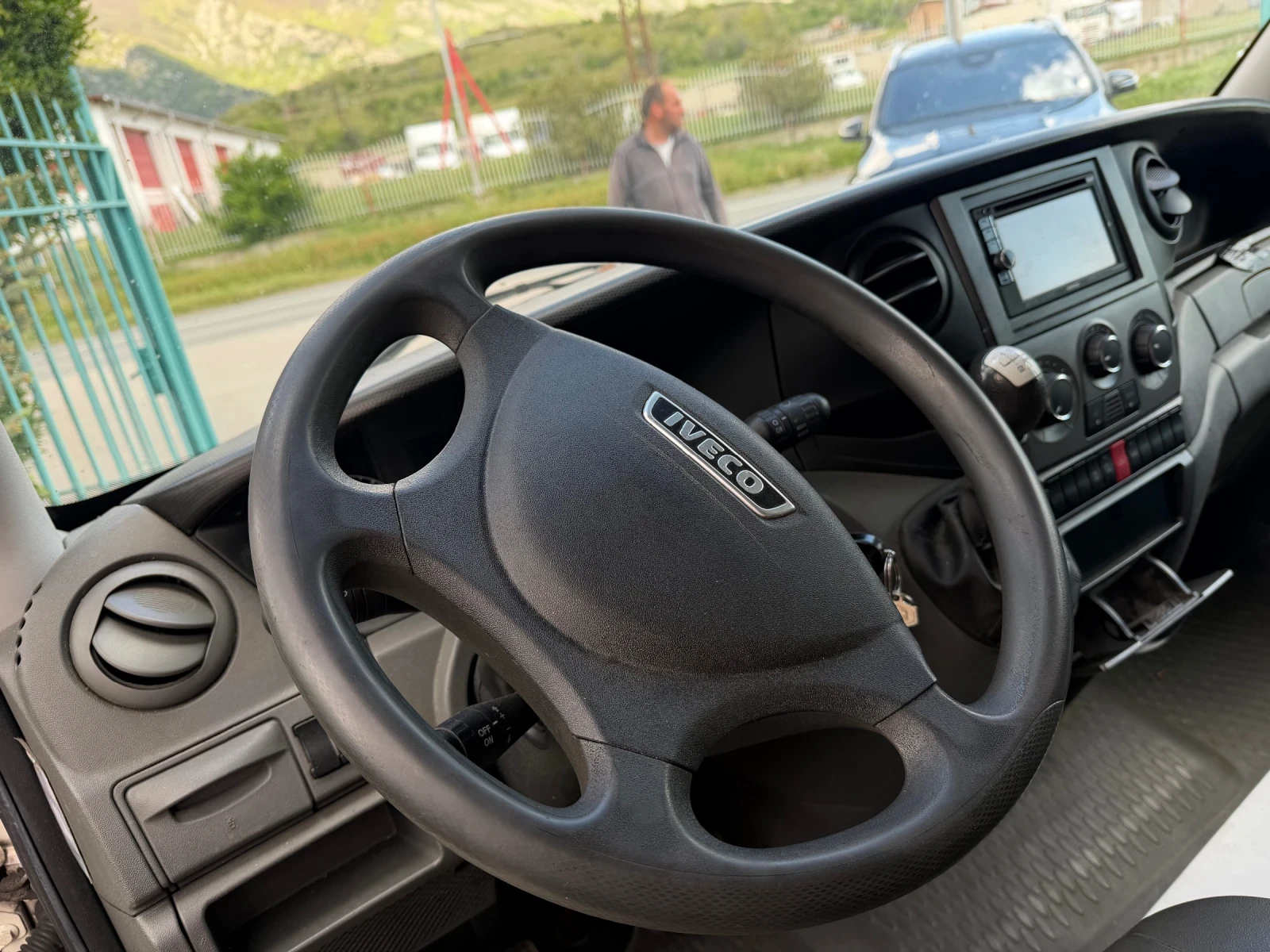 Iveco Daily 35C15* 3.0HPI* Euro5* Климатик* Падащ борд, снимка 4 - Бусове и автобуси - 54426675