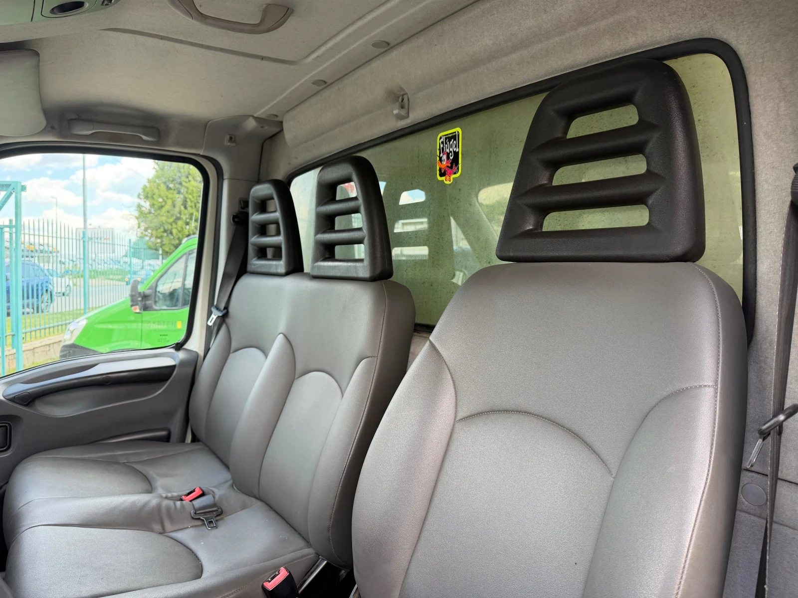 Iveco Daily 35C15* 3.0HPI* Euro5* Климатик* Падащ борд, снимка 7 - Бусове и автобуси - 54426675